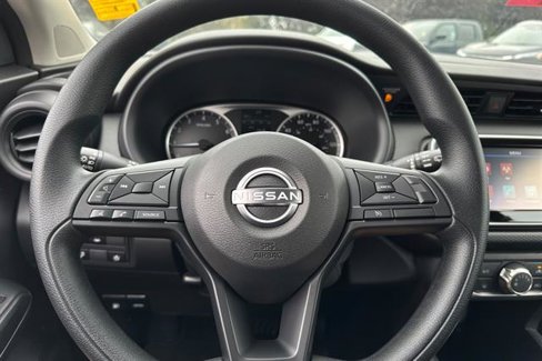 New 2025 Nissan Kicks Play S image 25