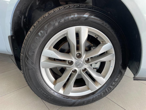 Used 2012 Nissan Rogue SV w/ Premium Pkg image 9