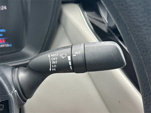 Used 2022 Toyota Corolla LE image 25
