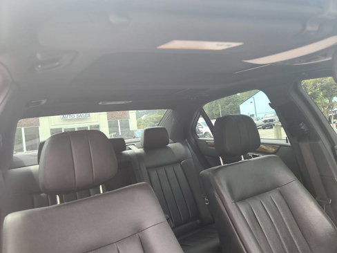 Used 2011 Mercedes-Benz E 550 Sedan image 34