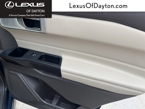 Used 2020 Ford Explorer Platinum w/ Premium Technology Package image 35