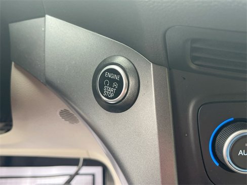 Used 2019 Ford Escape SE image 16