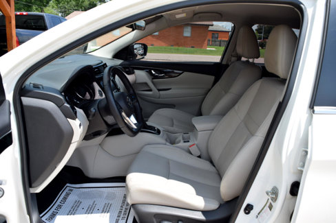 Used 2019 Nissan Rogue Sport SL image 9
