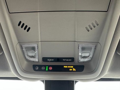 Used 2024 Chevrolet Equinox LT image 38