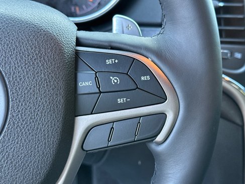 Used 2017 Jeep Grand Cherokee Altitude image 28