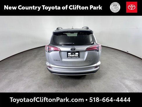 Used 2018 Toyota RAV4 Limited image 4