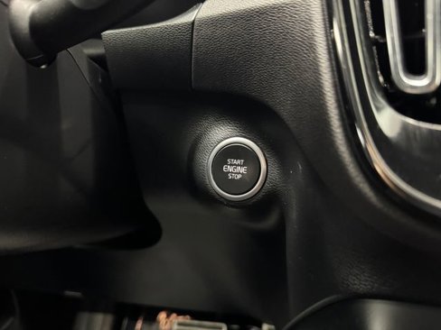 Used 2019 Volvo XC40 T5 R-Design image 24