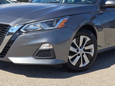 Used 2021 Nissan Altima 2.5 S image 3