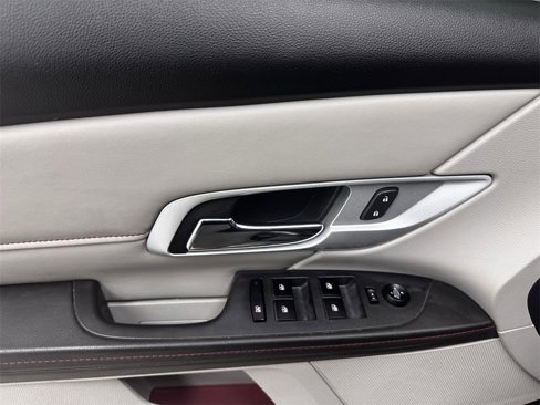 Used 2013 GMC Terrain SLE image 17