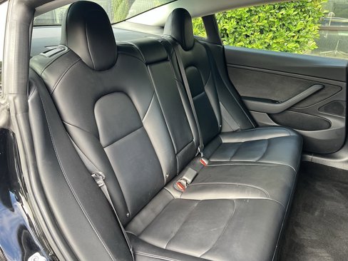 Used 2018 Tesla Model 3 Mid Range image 32
