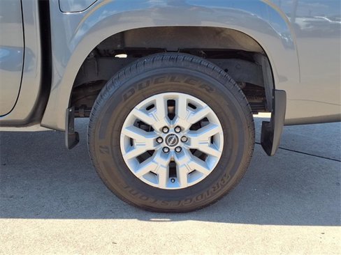 Used 2022 Nissan Frontier SV image 30