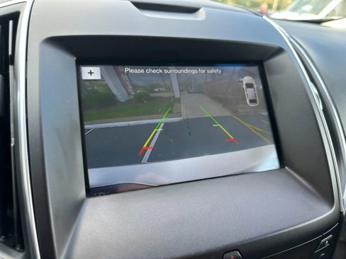 Used 2017 Ford Edge Titanium w/ Technology Package image 16