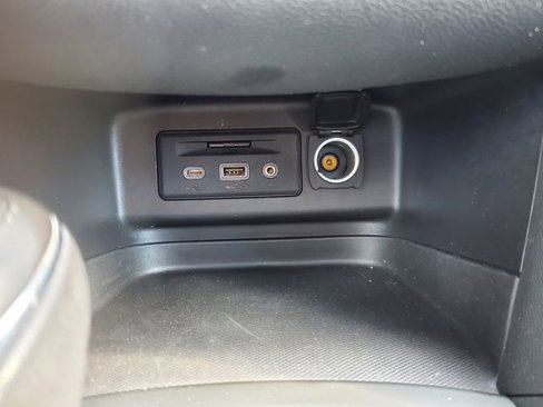 Certified 2019 Chevrolet Equinox LT w/ Sun & Navigation Package image 35