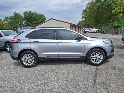 Used 2021 Ford Edge SE image 9