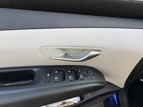 Certified 2024 Hyundai Tucson SE image 4