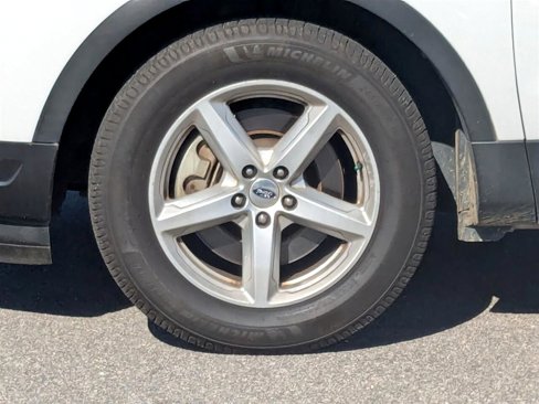Used 2018 Ford Explorer XLT w/ Equipment Group 202A image 10