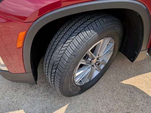 Used 2022 Chevrolet Traverse LT image 47