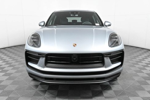 Certified 2025 Porsche Macan image 33