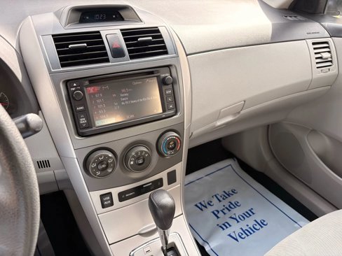 Used 2013 Toyota Corolla LE Special Edition image 14
