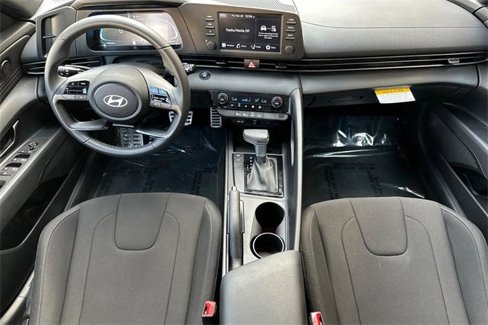 Certified 2025 Hyundai Elantra Sport image 14