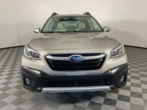 Used 2020 Subaru Outback Limited image 2