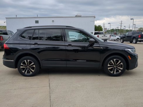 Used 2022 Volkswagen Tiguan S image 7