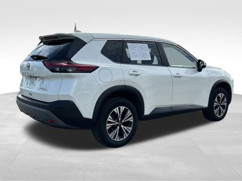 Used 2023 Nissan Rogue SV image 4