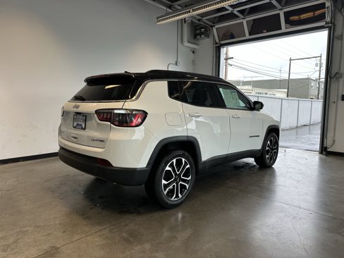 Used 2024 Jeep Compass Limited image 3