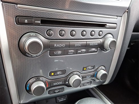 Used 2020 Nissan Pathfinder SL image 16