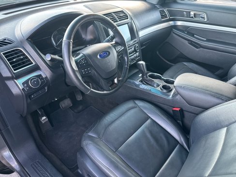 Used 2017 Ford Explorer XLT w/ Equipment Group 202A image 39
