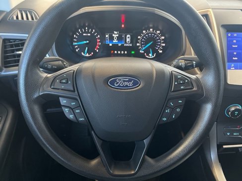 Used 2020 Ford Edge SE image 14