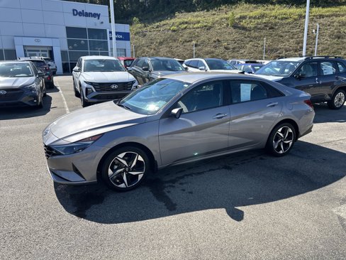 Certified 2023 Hyundai Elantra SEL w/ Convenience Package image 18