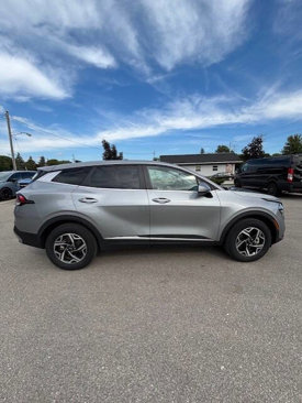 Used 2024 Kia Sportage LX image 9