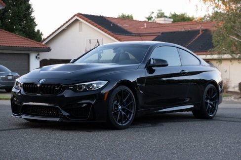 Used 2019 BMW M4 CS image 1