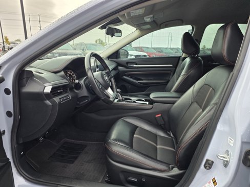 Used 2023 Nissan Altima 2.5 SR image 11