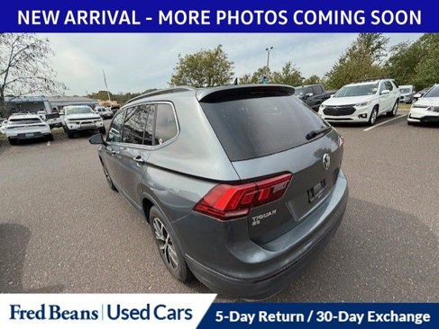 Used 2019 Volkswagen Tiguan SE w/ Panoramic Sunroof Package image 13
