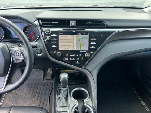 Used 2020 Toyota Camry XSE image 26