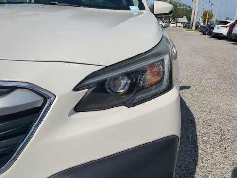 Used 2022 Subaru Outback Premium image 9