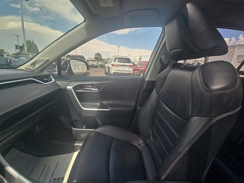 Used 2019 Toyota RAV4 Limited image 25