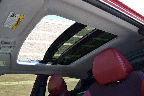 Used 2012 Hyundai Veloster w/ Tech Pkg image 34