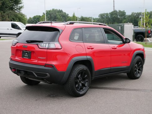 Used 2019 Jeep Cherokee Trailhawk image 7