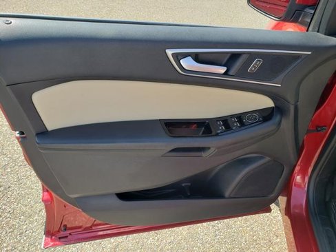 Used 2020 Ford Edge SEL w/ Convenience Package image 13