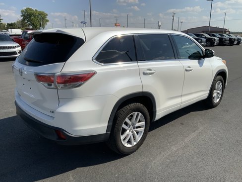 Used 2014 Toyota Highlander LE image 12