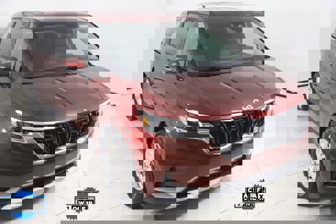 Used 2022 Kia Carnival LX w/ Paint Protection Package image 47