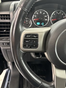 Used 2012 Jeep Liberty Limited Jet w/ Comfort/Convenience Group image 13