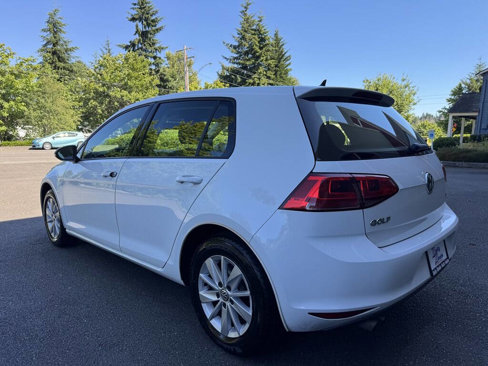 Used 2017 Volkswagen Golf S image 4