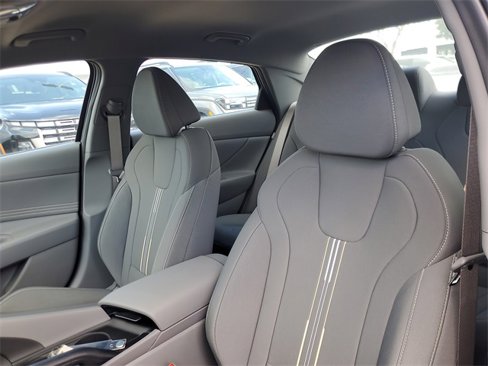 New 2025 Hyundai Elantra Sport image 12