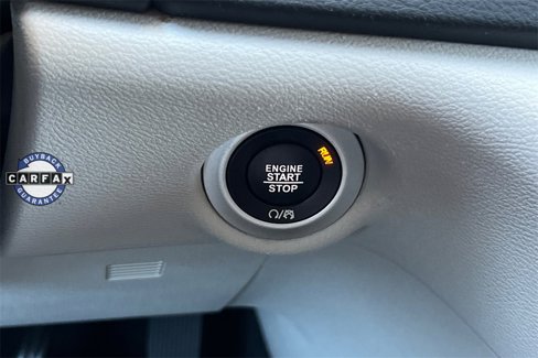 Used 2023 Chrysler Voyager LX image 31