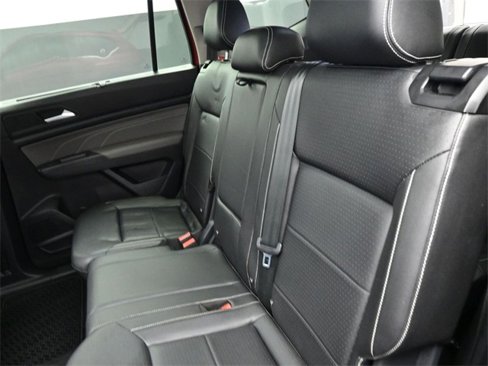 Used 2021 Volkswagen Atlas SE image 12