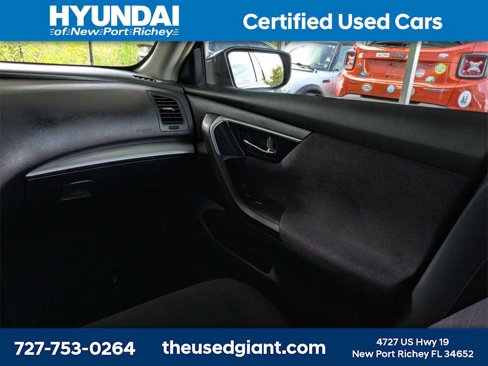 Used 2013 Nissan Altima 2.5 SV image 19